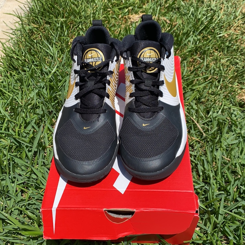 Nike Boys Team Hustle